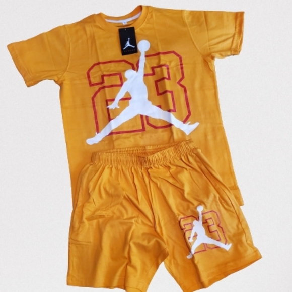 Shorts Set - Picture 1 of 1